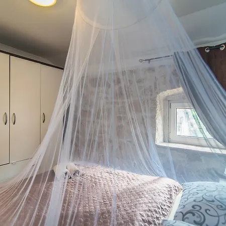Apartman Bibi Veleniki