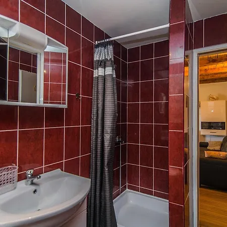 Bibi Apartman Veleniki
